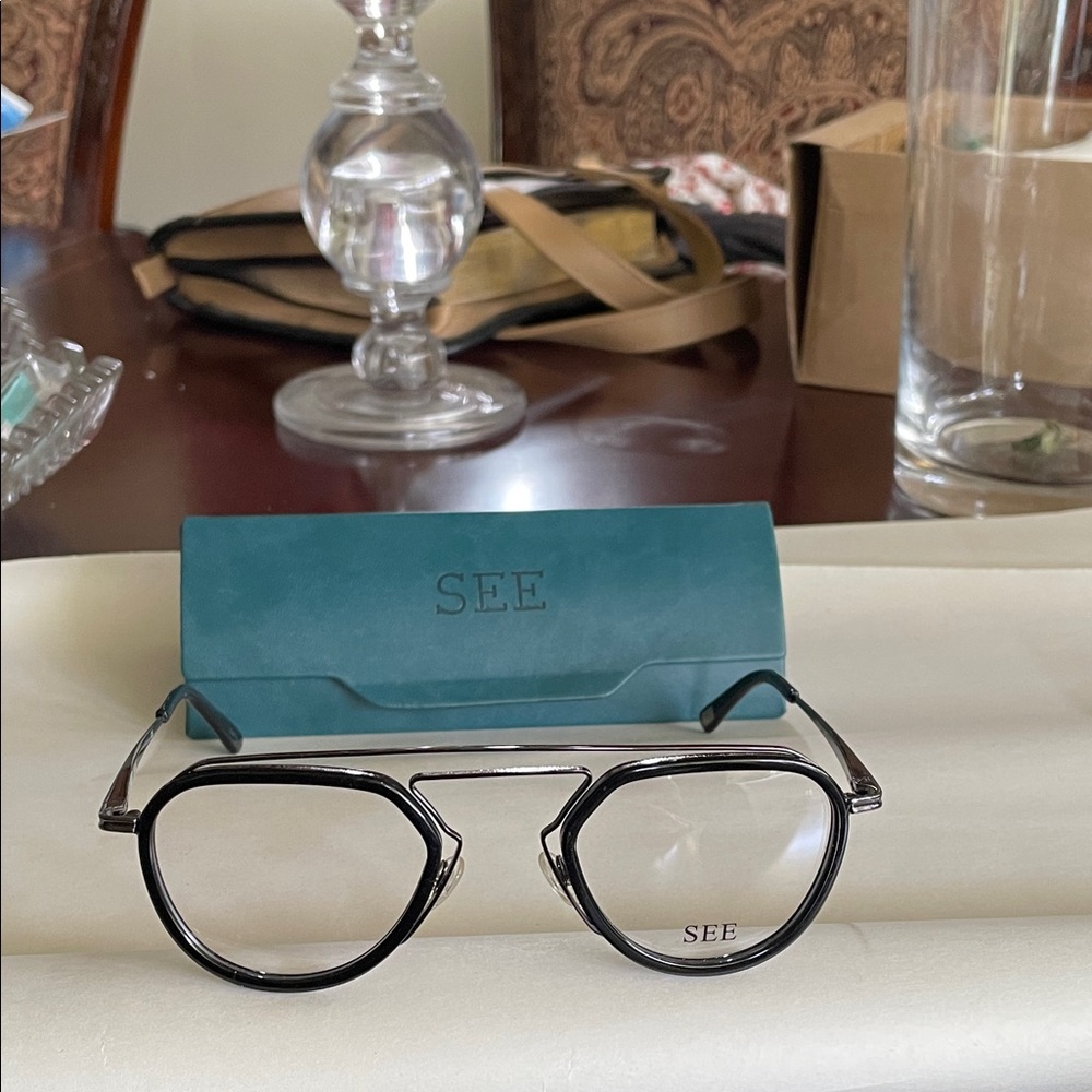 Men’s Black Frame Eyeglasses - Modern Geometric Design